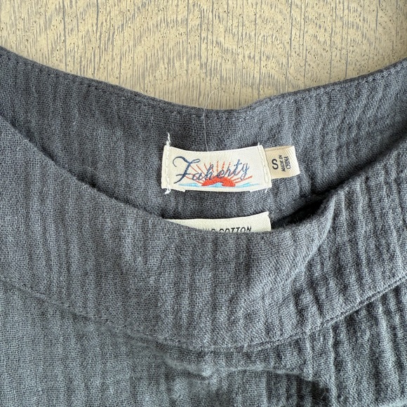 Charcoal Gray Sleeveless Dress - Picture 2 of 3